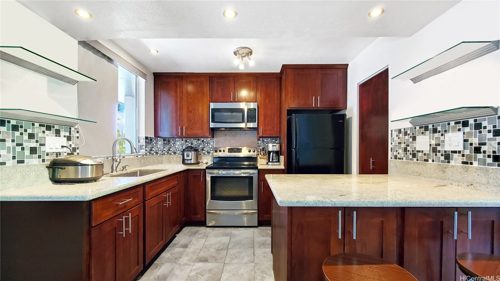 Property Photo: 95-644 Hanile Street E202 HI 96789