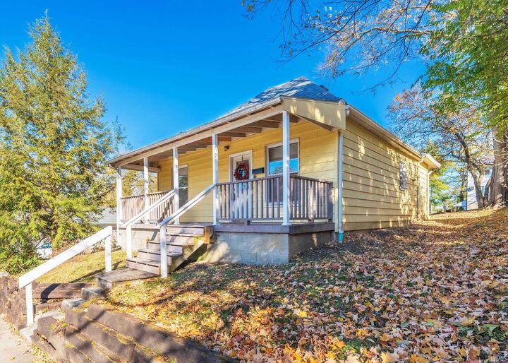 944 N Jackson Street  Bloomington IN 47404-3430 photo