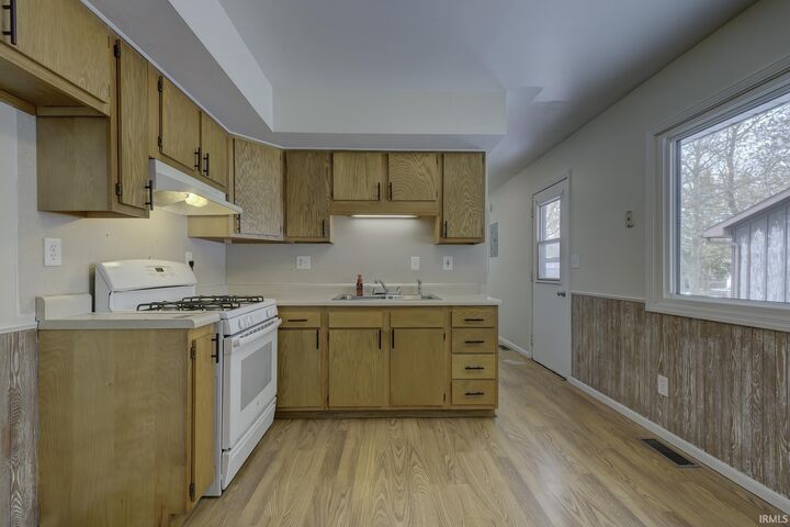 Property Photo:  103 Straford Court  IN 46733-2935 