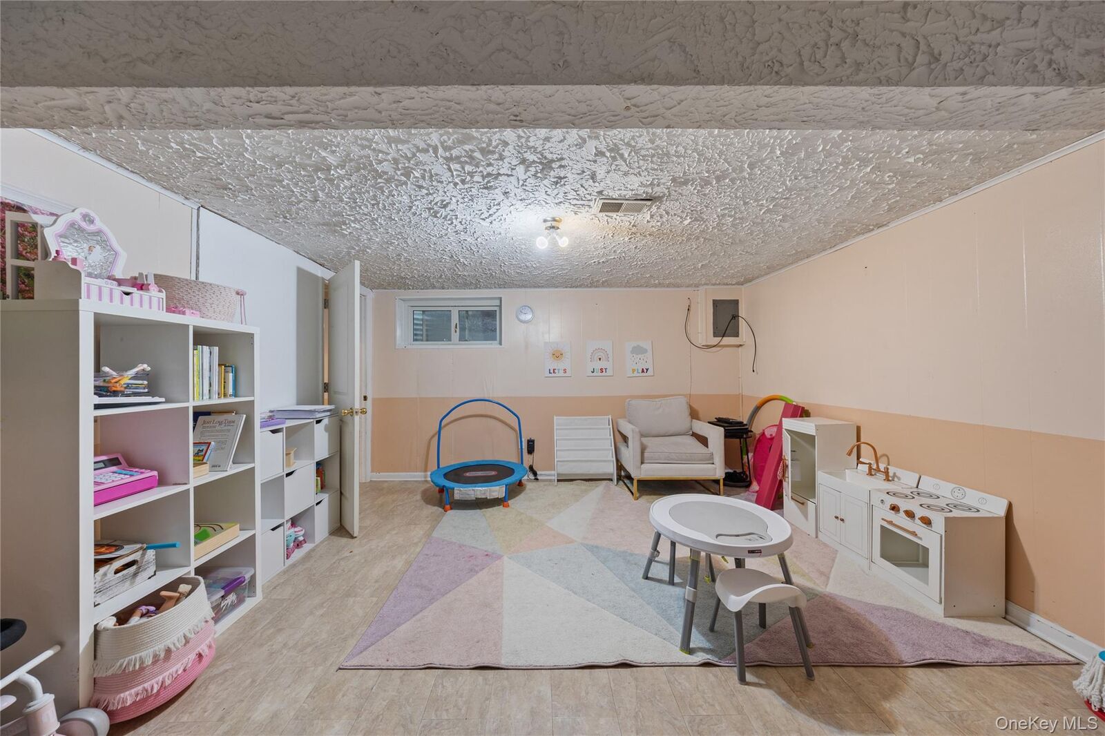 Property Photo:  81 Sharon Drive  NY 10977 