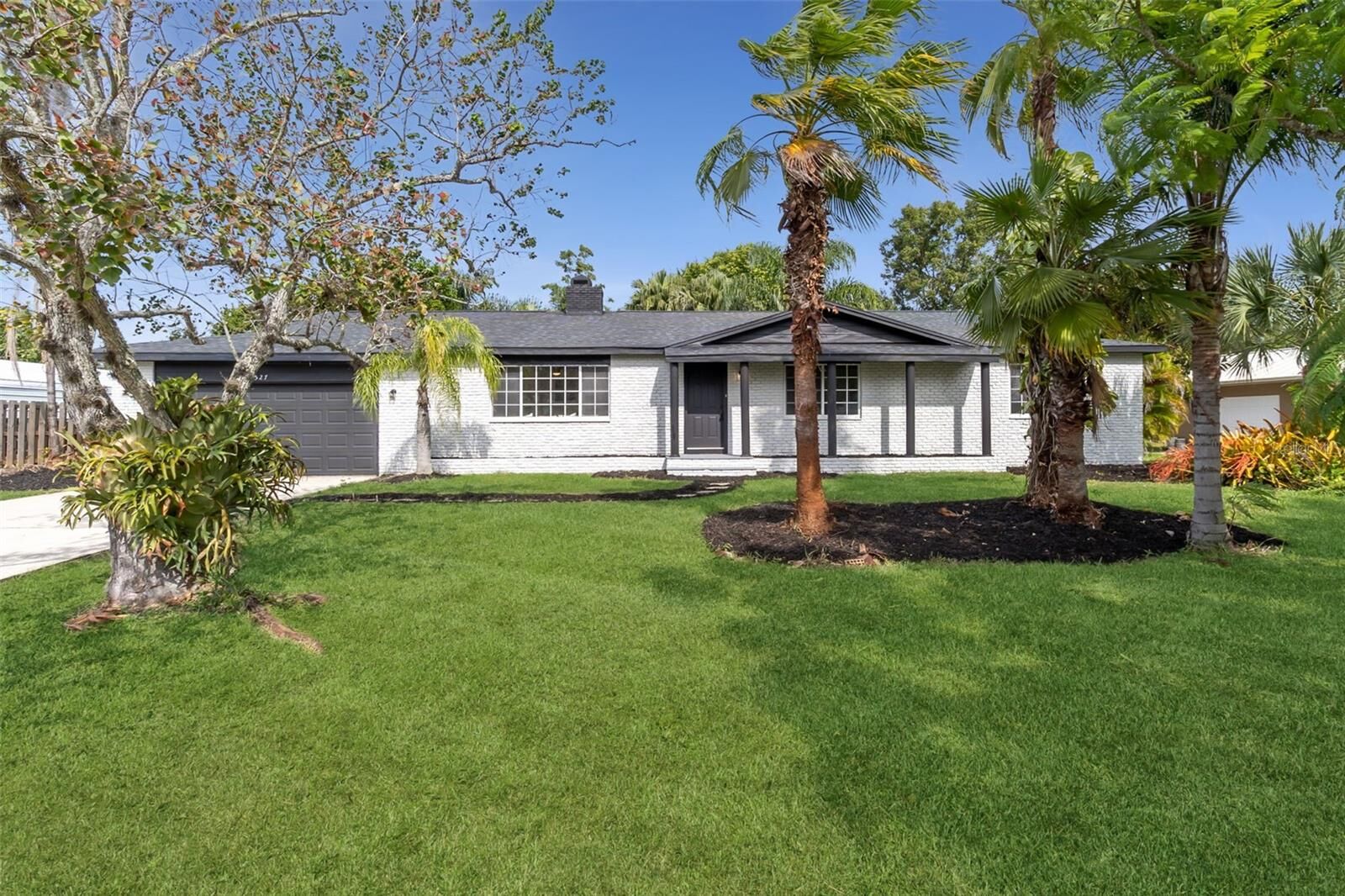 Property Photo:  1527 Meadowbrook Road NE  FL 32905 