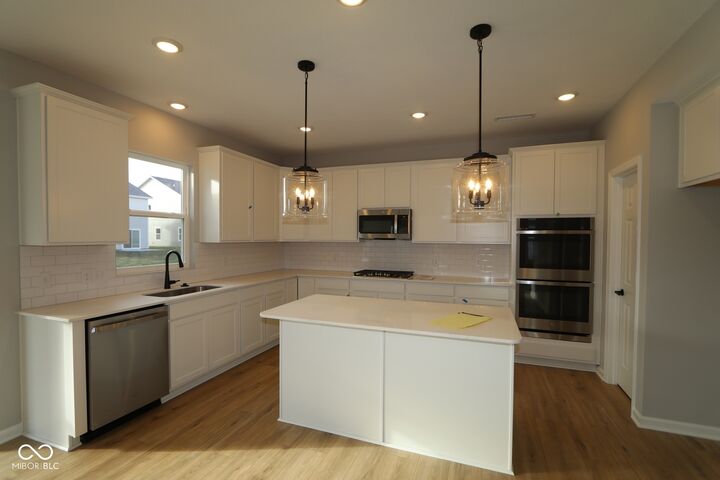 Property Photo: 17025 Silo Ridge Way IN 46060