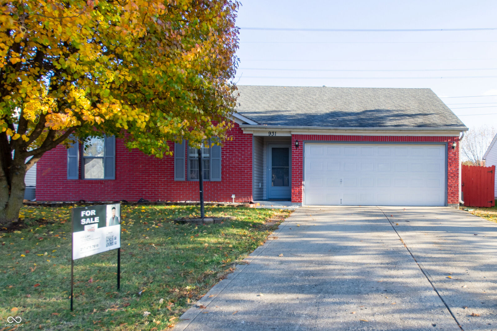 Property Photo:  931 Lionshead Lane  IN 46143 