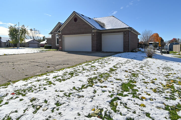 Property Photo:  420 Jaynes Circle  IN 46142 
