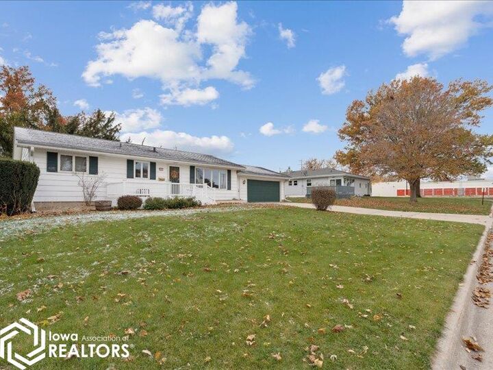 Property Photo:  203 Rainbow Drive  IA 50158 