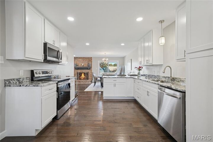 Property Photo: 1904 Dewitt Ridge Drive MO 63017