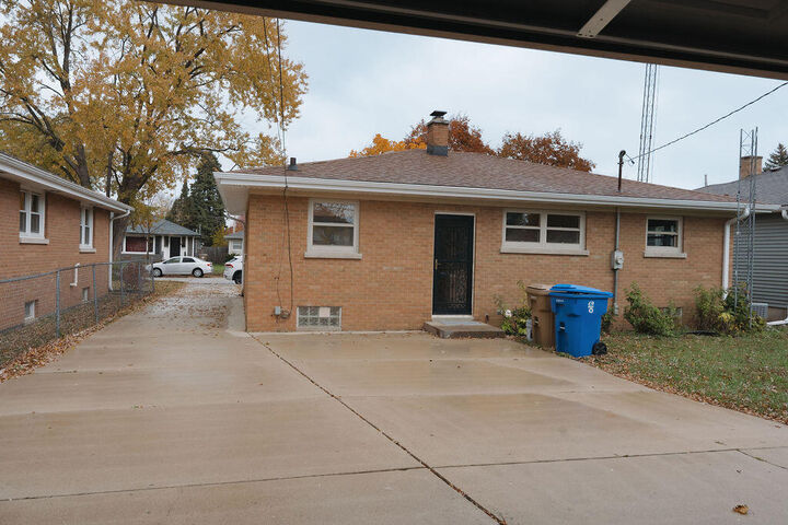 Property Photo:  2107 28th St  WI 53140 