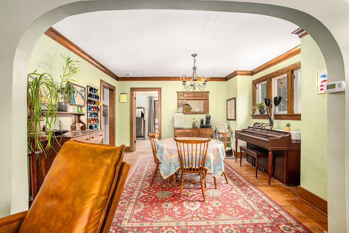 Property Photo: 927 Franklin Avenue MI 49417