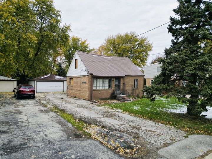 Property Photo: 9316 Sayre Avenue IL 60453