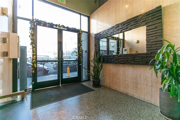 Property Photo:  746 S Los Angeles St 1009  CA 90014 