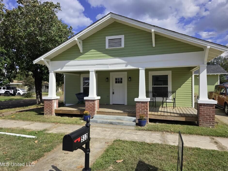 Property Photo: 512 5th Street North MS 38821