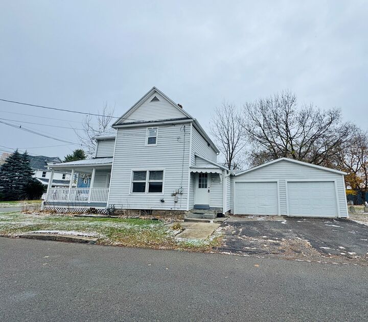 Property Photo:  119 Draper St  PA 18840 