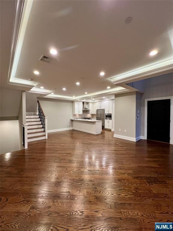 Property Photo:  10 Marquis Court  NJ 07020 