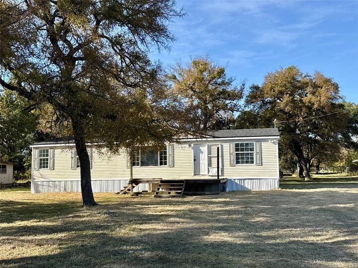 Property Photo:  321 County Road 1607  TX 76634 