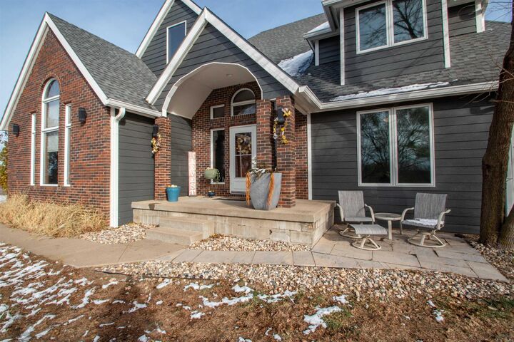 Property Photo: 4640 Perry Way IA 51104