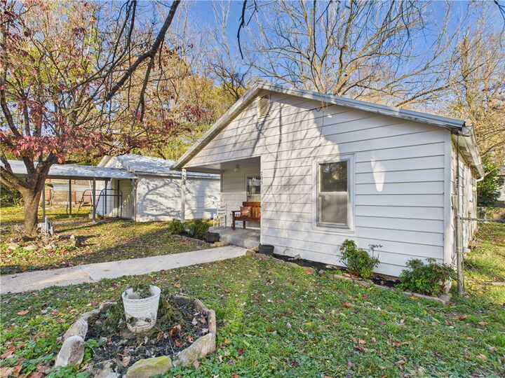 Property Photo: 705 Oak Street AR 72601