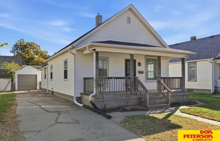 Property Photo:  264 N Logan Street  NE 68025 