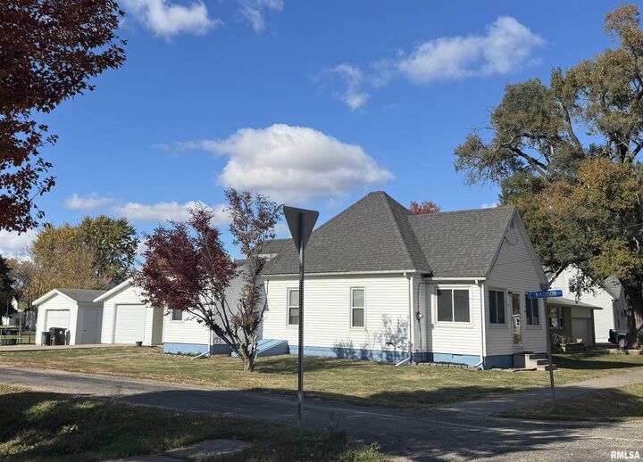 217 S 9th Street  Cuba IL 61427 photo