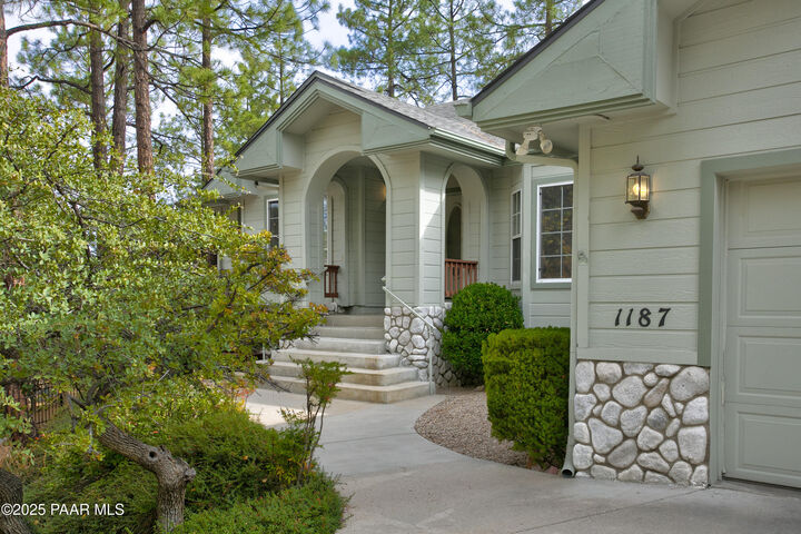 Property Photo:  1187 Ravens Court  AZ 86303 