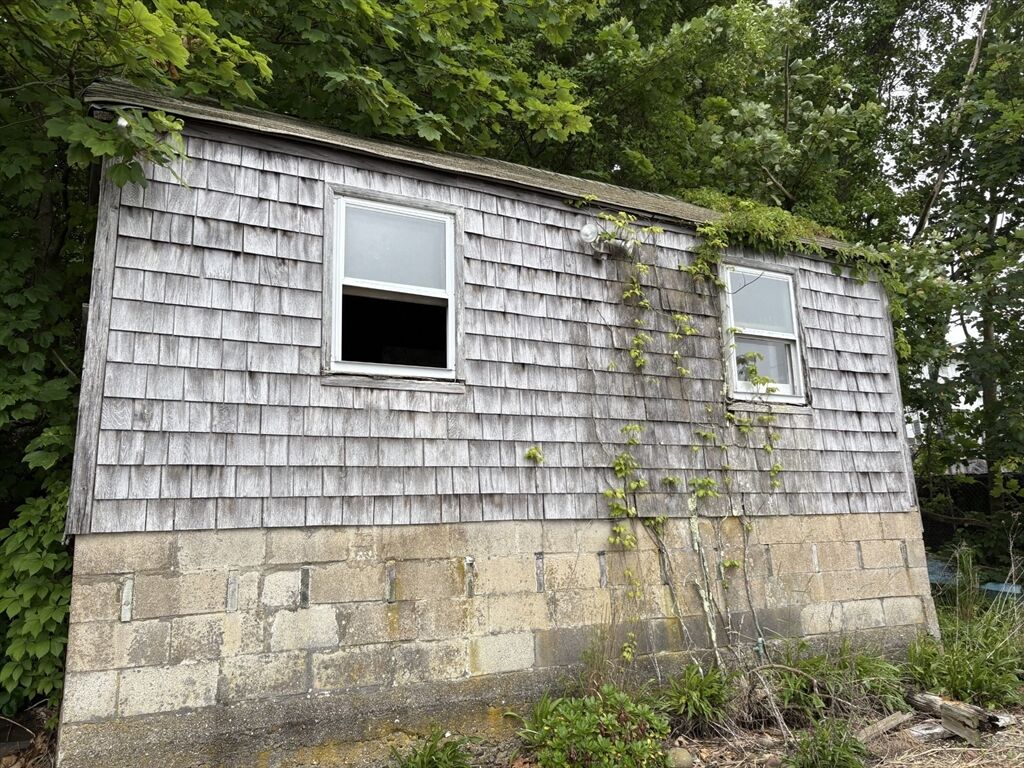 Property Photo:  351 County  Rd  RI 02806 