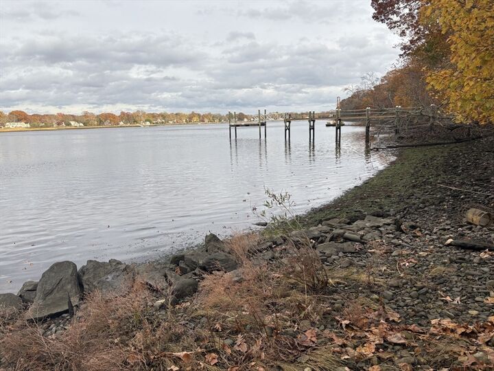 351 County  Rd  Barrington RI 02806 photo