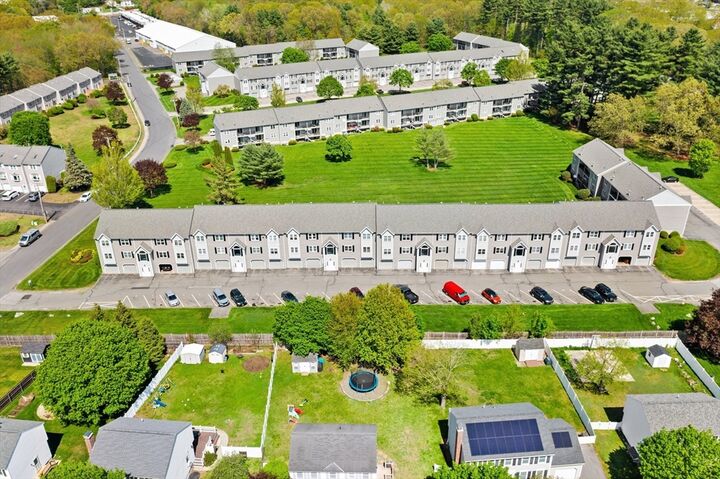 Property Photo:  94 Tennis Plaza Rd 10  MA 01826 