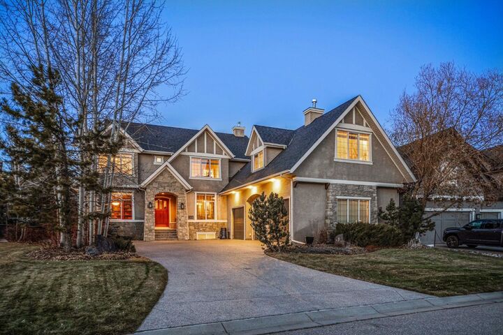 Property Photo:  323 Snowberry Place  AB T3Z 3E4 