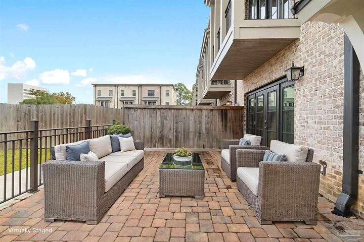 Property Photo: 316 W Romana St FL 32502