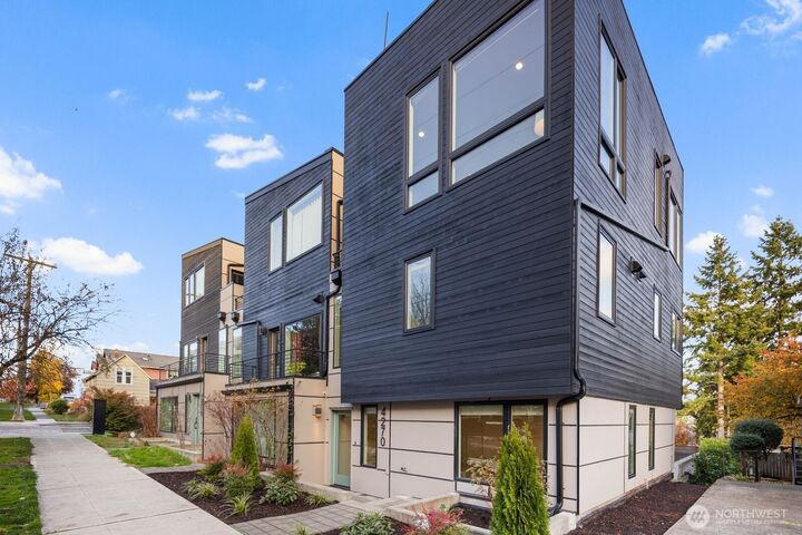 4270  Winslow Place N A  Seattle WA 98103 photo