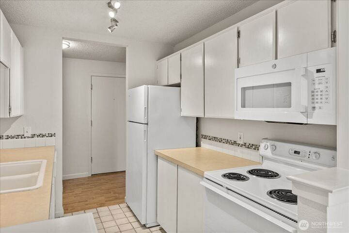 Property Photo: 12631 NE 9th Place C205 WA 98005