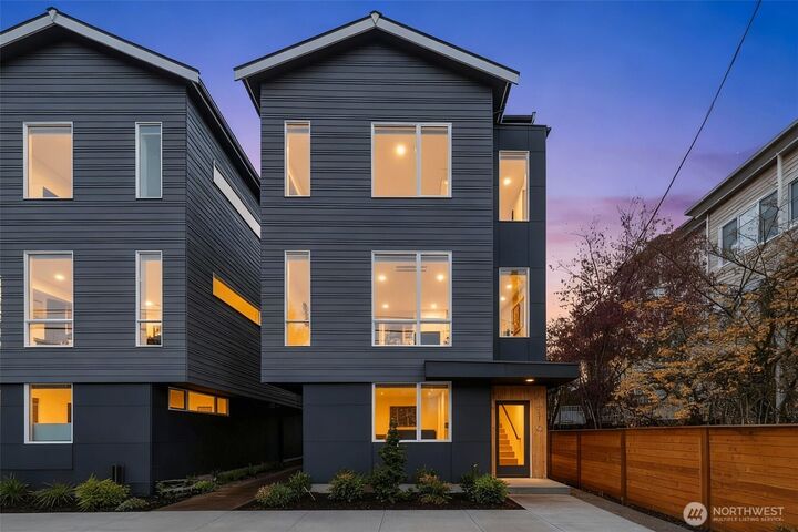 Property Photo: 6510 23rd Avenue NE WA 98115