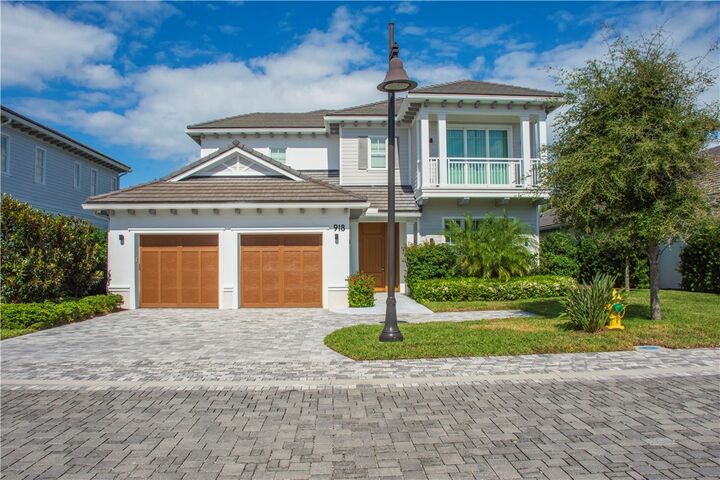 Property Photo: 918 Surfsedge Way FL 32963