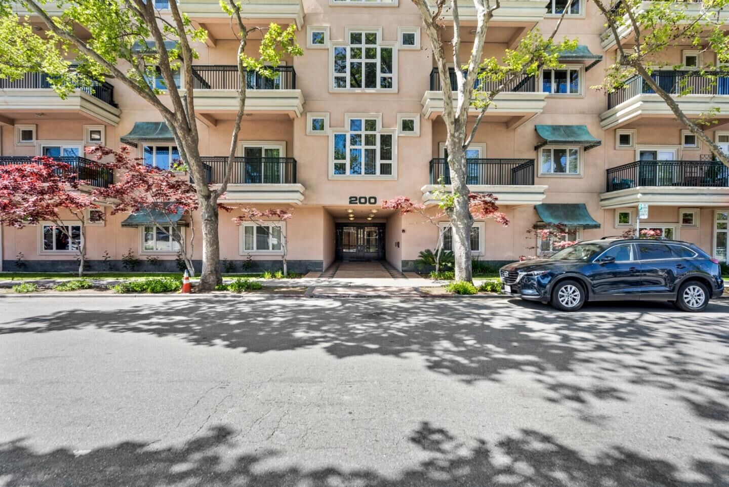 Property Photo:  200 Sheridan Avenue 305  CA 94306 