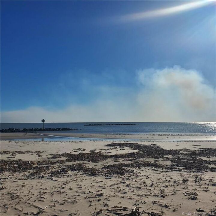 Property Photo:  117 Sarasota Avenue  LA 70631 