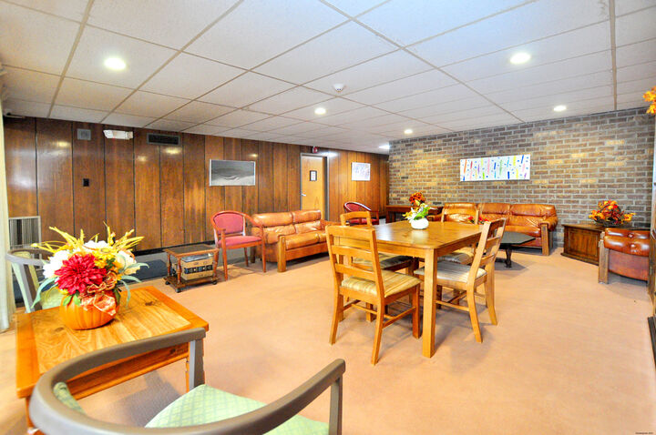 Property Photo: 45 Park Place Apt 205 CT 06052