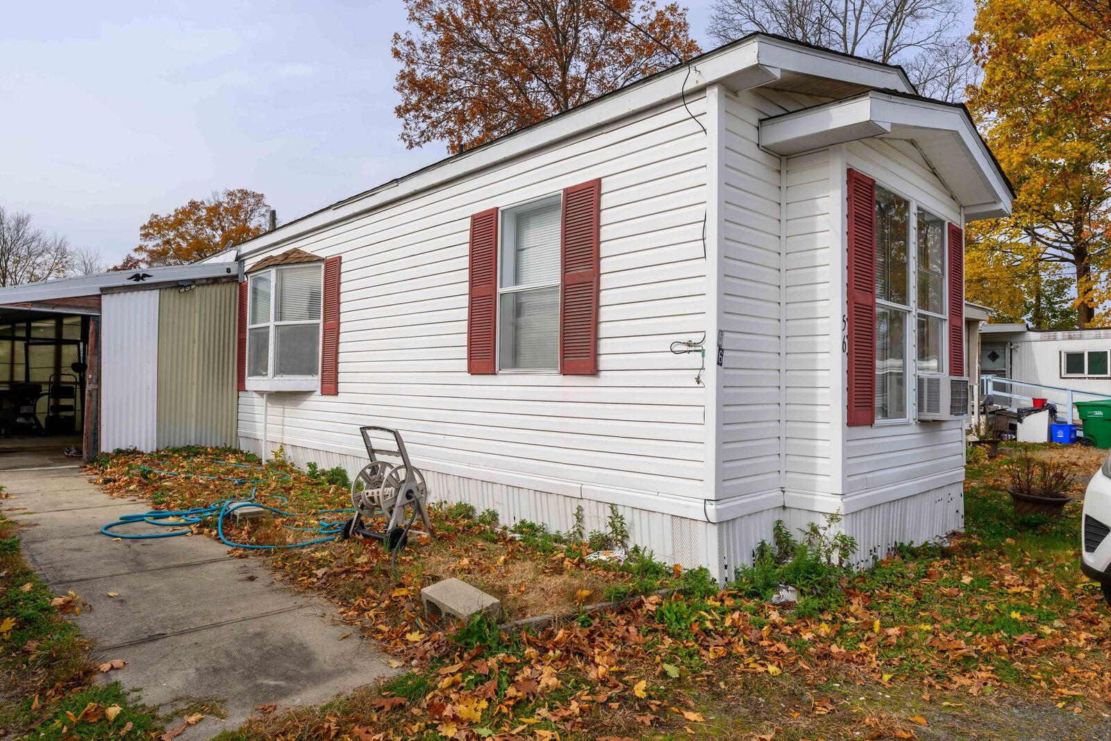Property Photo:  525 E Main Street Trlr 56  CT 06405 