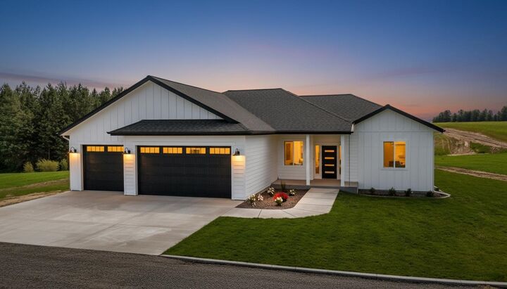 Property Photo: 8521 W Dahl Rd WA 99006