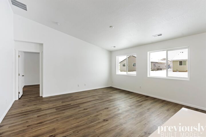 Property Photo:  17702 E 6 Ave  WA 99016 
