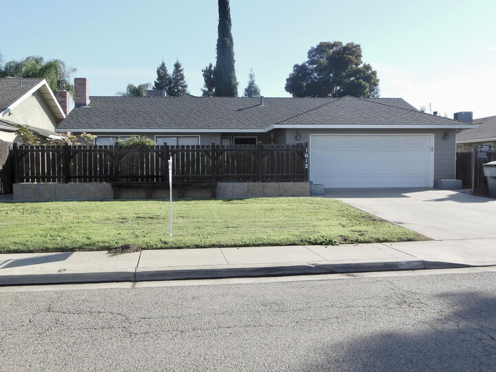 Property Photo:  1612 N Norman Drive  CA 93292 
