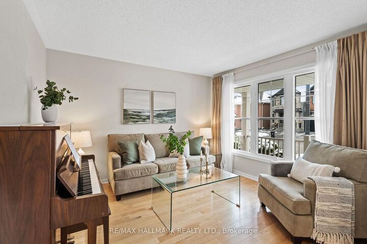 Photo de la propriété: 76 Upper Rouge Trail ON M1B 6K4