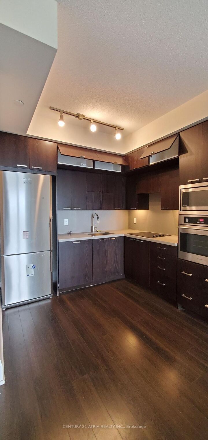 Property Photo:  120 Harrison Garden Boulevard 1808  ON M2N 0H1 