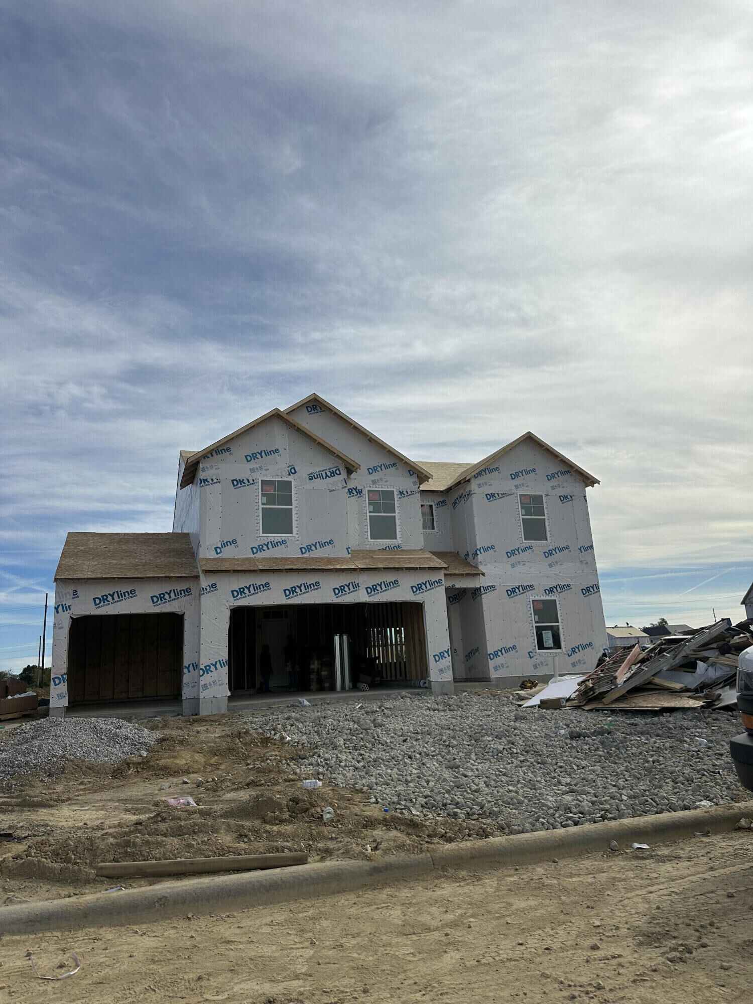 Property Photo:  437 Luke'S Circle  OH 43140 