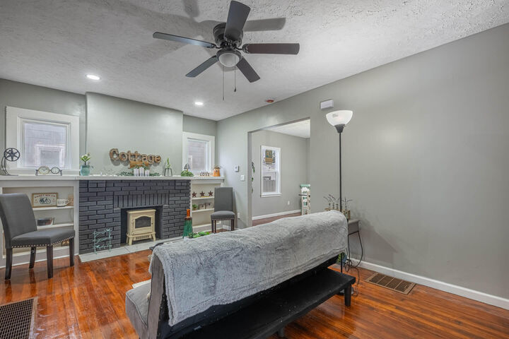 Property Photo: 106 Cottage Place OH 45503