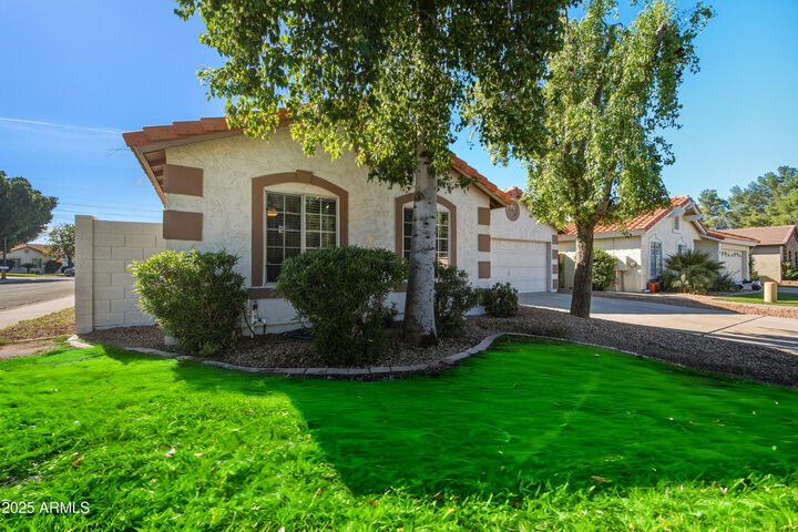 Property Photo: 1925 E Cortez Drive AZ 85234