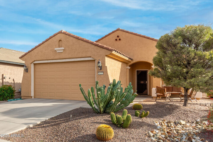Property Photo:  26237 W Vista North Drive  AZ 85396 