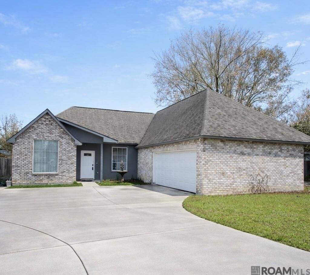 Property Photo:  3689 Ramey Dr  LA 70791 
