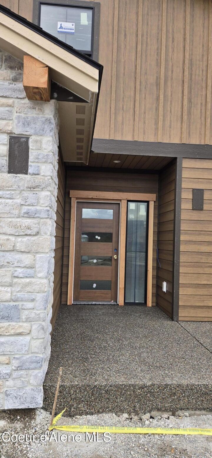 Property Photo:  1371 W Tamarindo Ln  ID 83835 