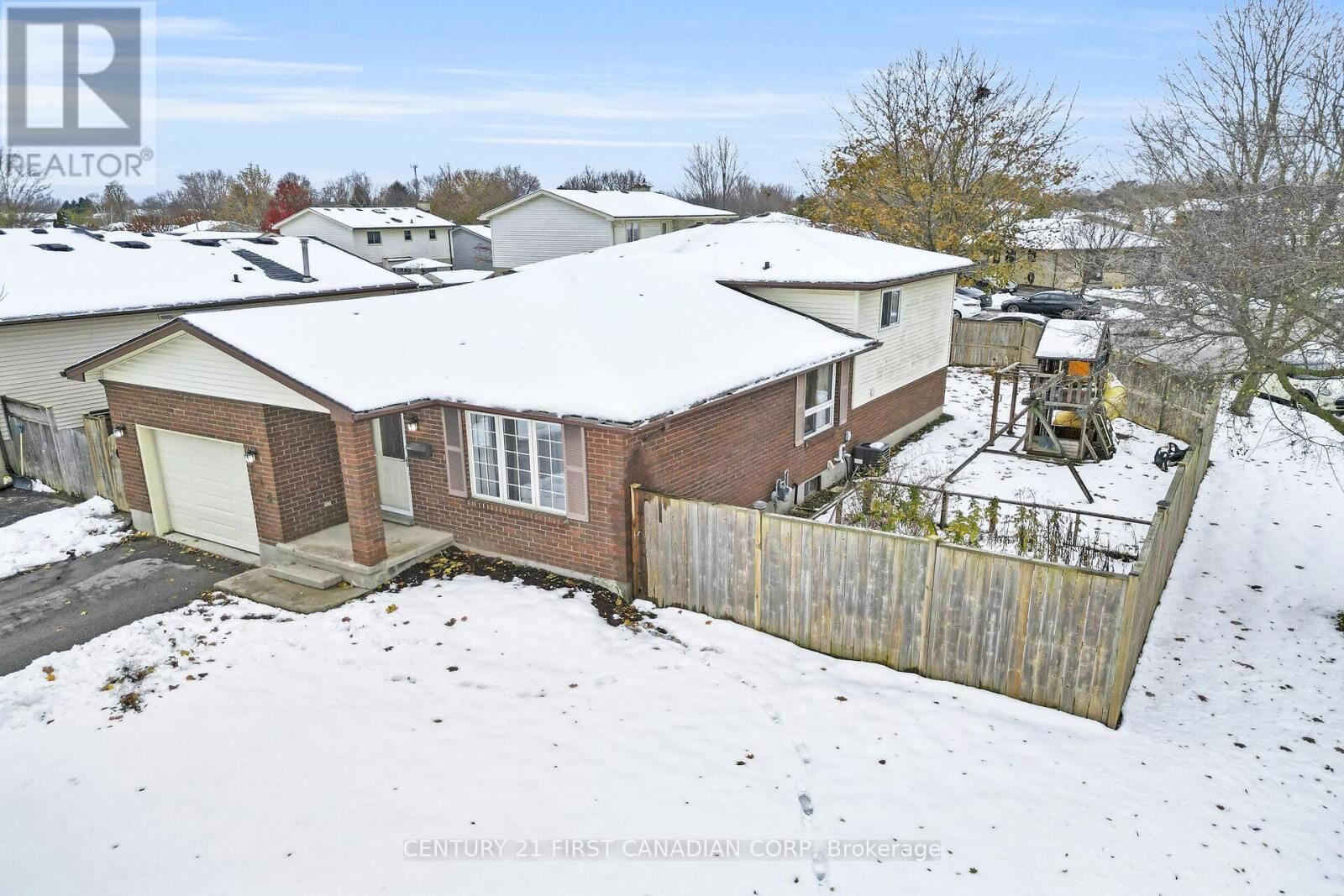 Property Photo: 214 Portsmouth Crescent East ON N5V 4C9