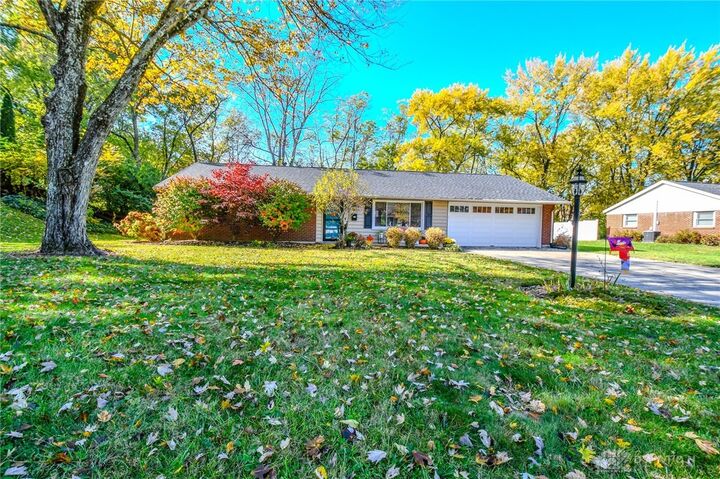 Property Photo:  2750 Vineland Trail  OH 45430 