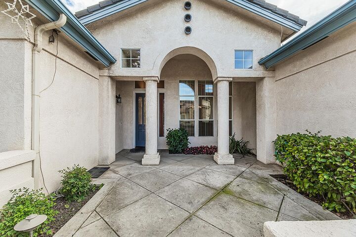 Property Photo:  873 E Green Acres Drive  CA 93720 